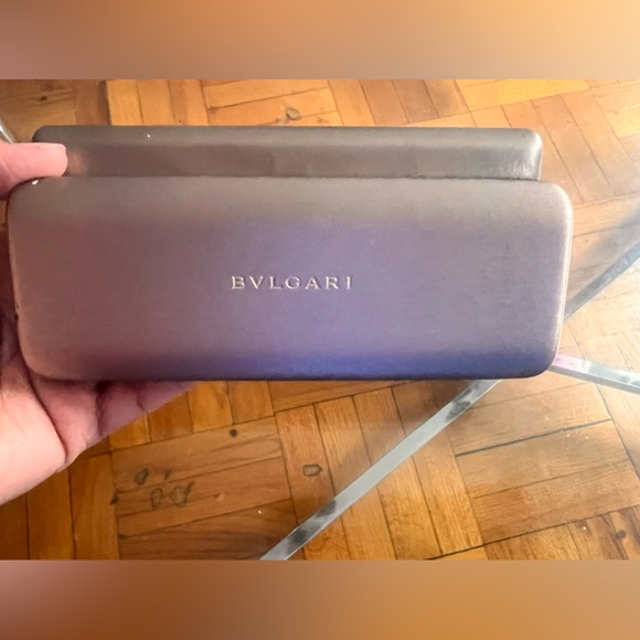 Bulgari Gold Sunglass Case with Orange Suede Inside Lining - Picture 2 of 5